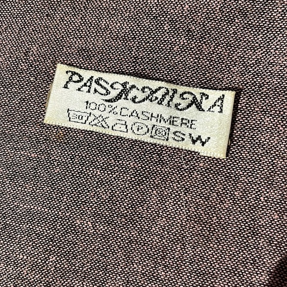 Pashmina 100% cashmere scarf with defects - Picture 3 of 3